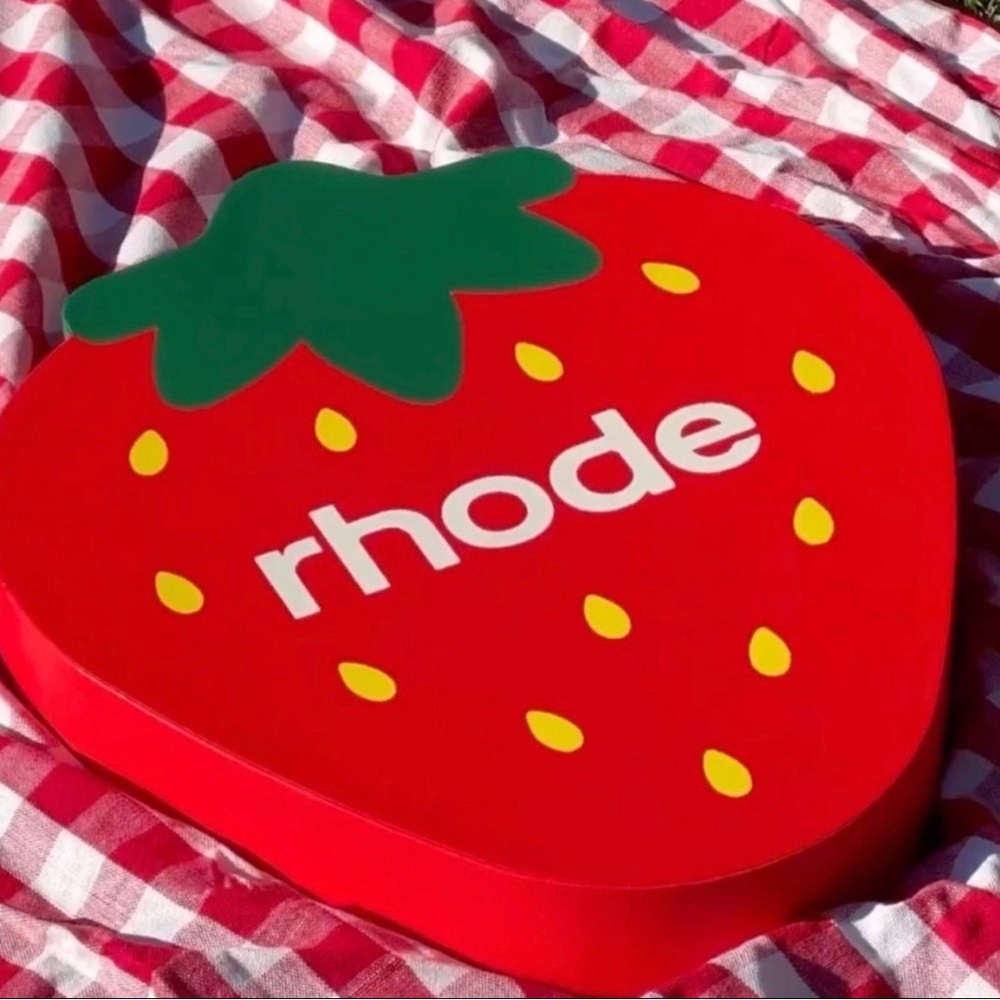 TRADE ONLY Rhode Sttawberry Glaze PR Box!